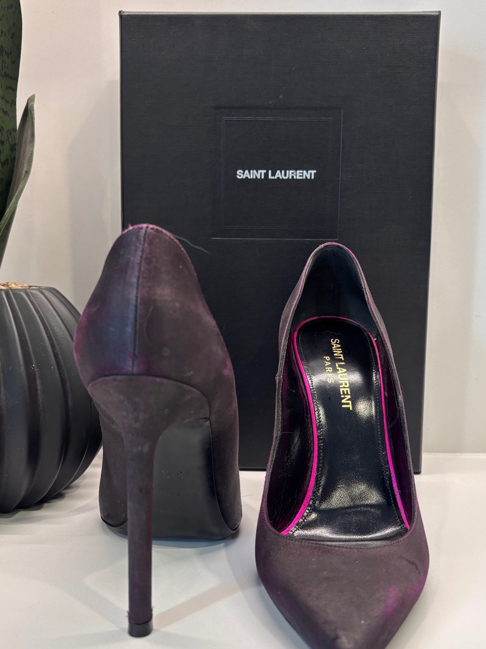 Saint Laurent Plum Suede Pointed-Toe Stiletto Pumps - Picture 9 of 10